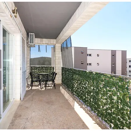 M&z Apartment *