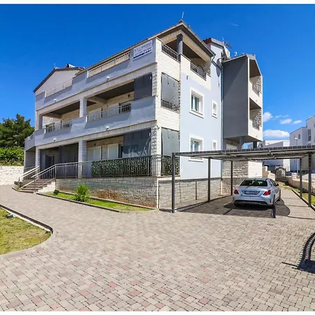 M&z Apartment
