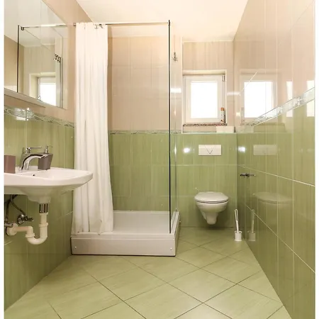 Apartment M&z Primosten