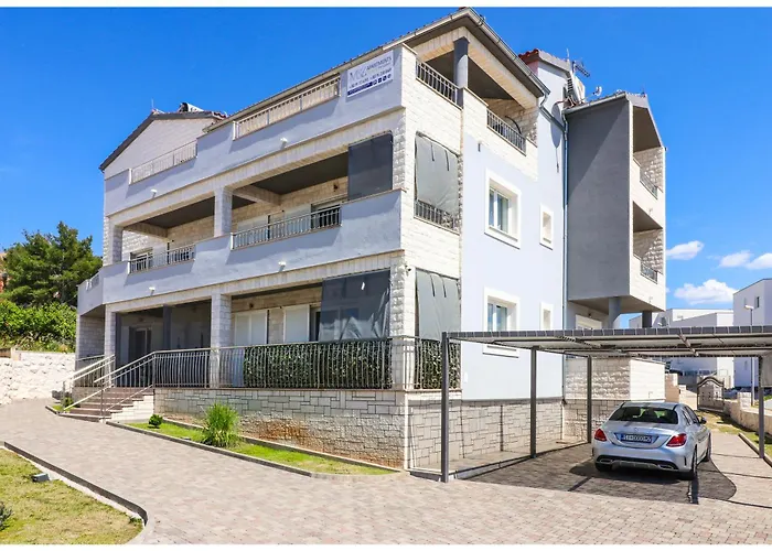 Apartment M&z Primosten