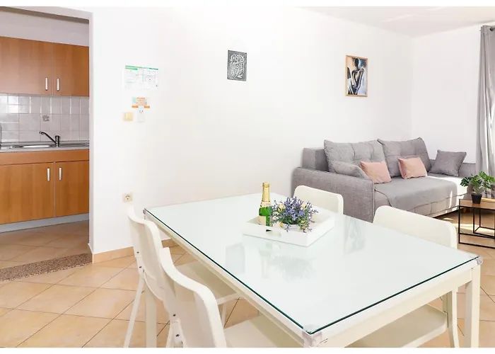 Apartment M&z Primošten