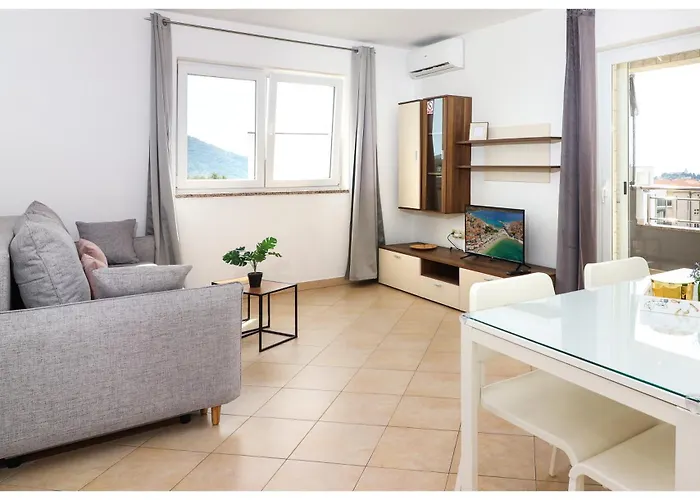 Apartment M&z Primosten